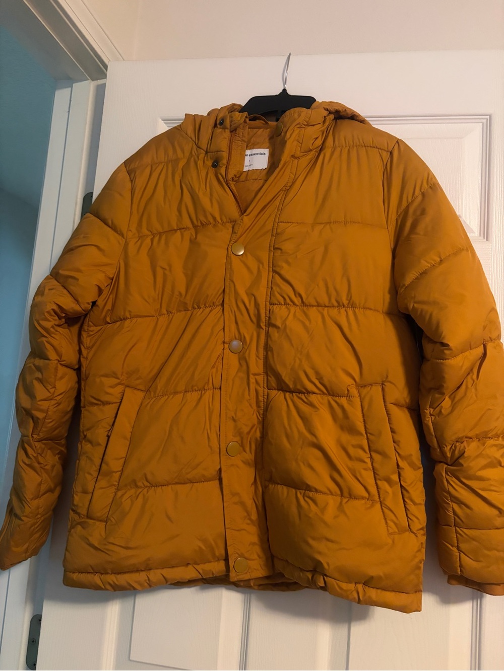Amazon essential puffer jacket S